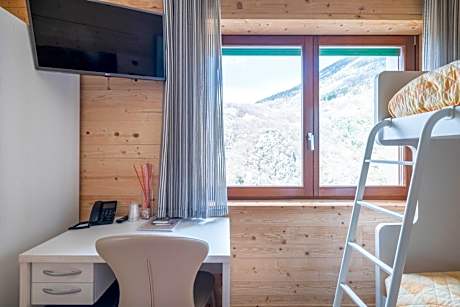 Double Room with Mountain View