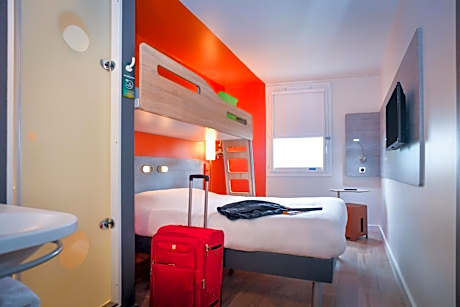 Triple Room with Bunk Bed