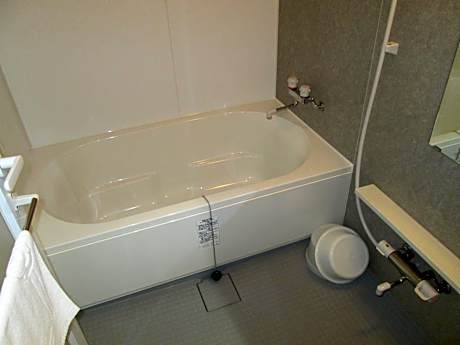 Standard Twin Room - Non-Smoking