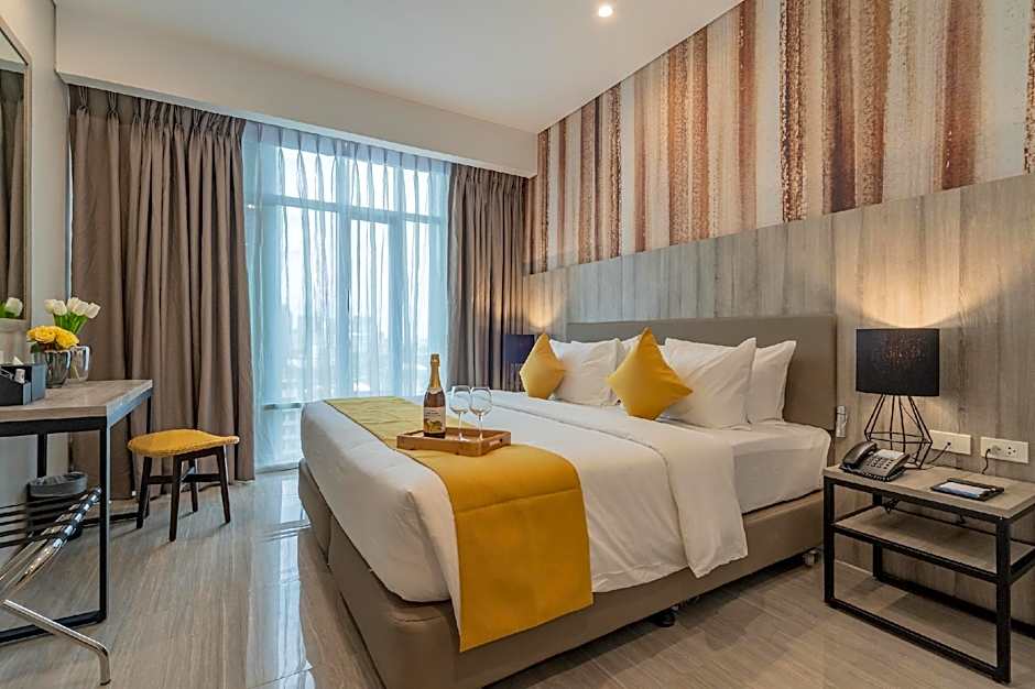 Bayfront Hotel Cebu Capitol Site