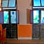 Hotel Medio Mundo