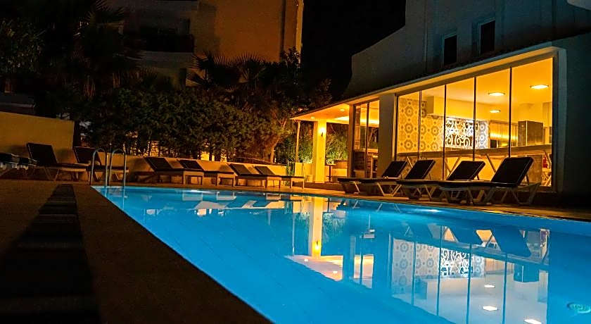 Moda Beach Hotel