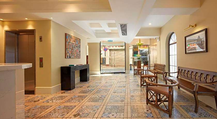 Ole Tai Sam Un Hotel