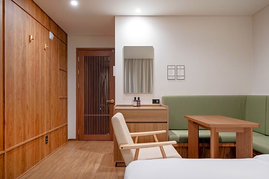 Simjak Hotel by Aank