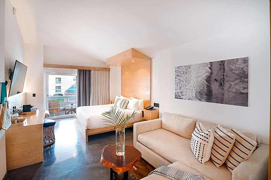 Bahia Hotel And Beach Club