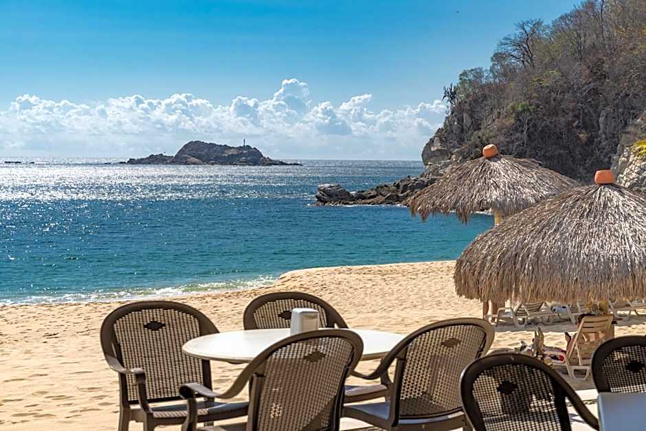 Hotel Castillo Huatulco & Beach Club