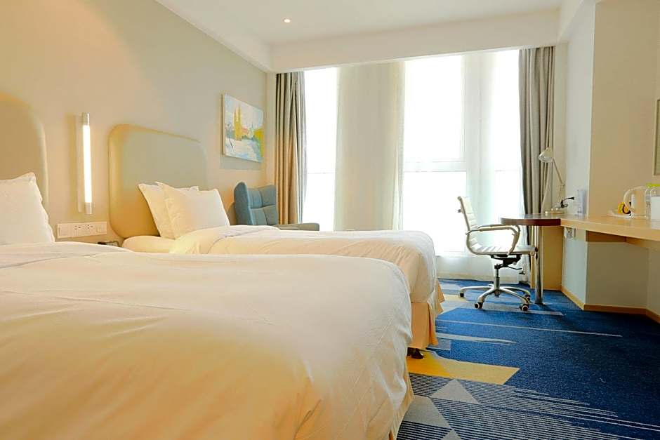 Holiday Inn Express Qingdao West Coast By IHG