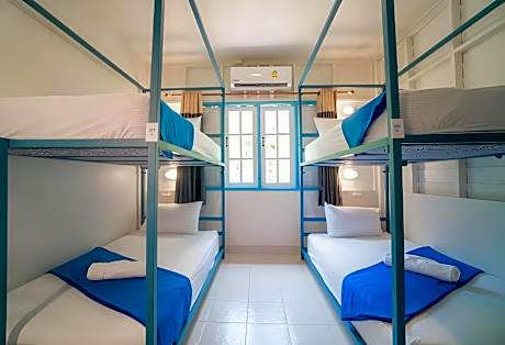 4 Bed Female Dormitory Room
