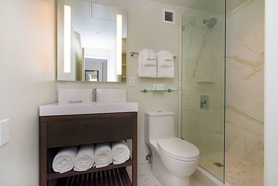 The Benson Portland, Curio Collection by Hilton