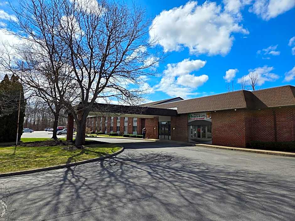 Fulton Hotel - Oswego Riverfront