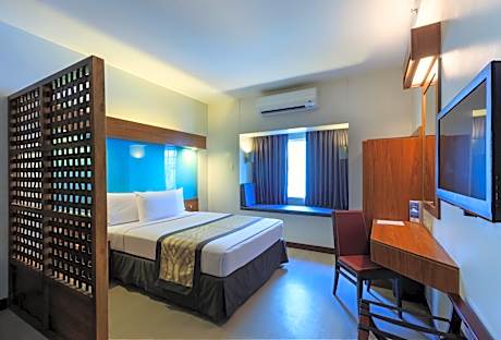 Queen Suite - Non-Smoking