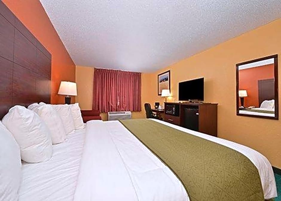 Quality Inn & Suites Grinnell near University