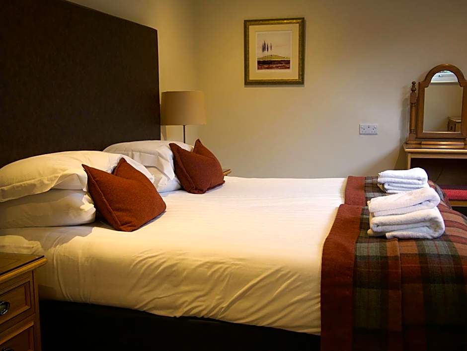 Elmers Court Hotel