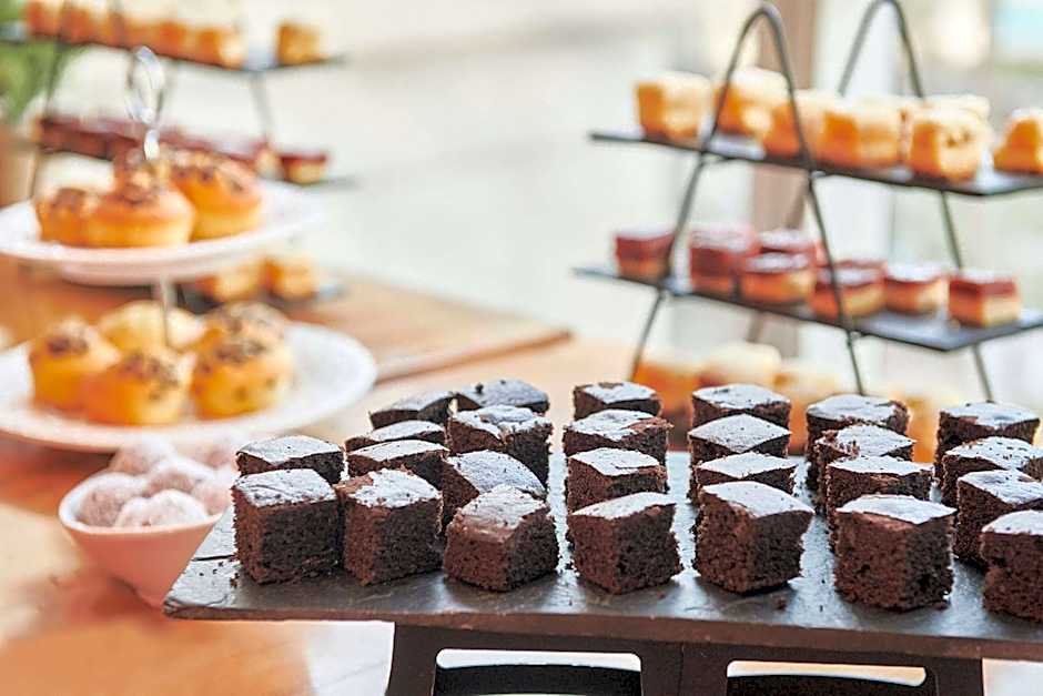 Dazzler by Wyndham Rosario