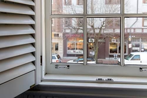 Beacon Hill Hotel