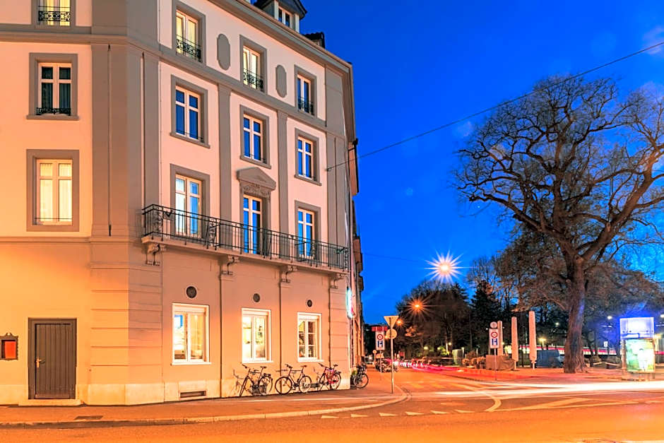 Hotel Resslirytti