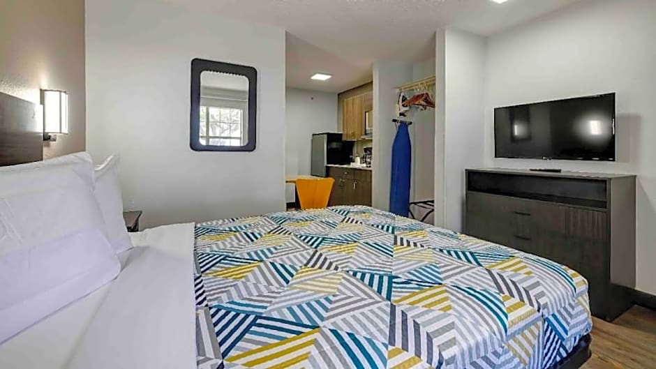 Studio 6-Arlington, TX - South - Dallas