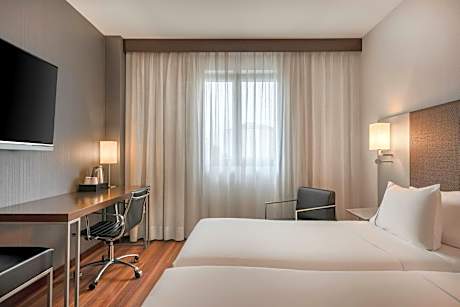 Family Room, Connecting Guest Room, Bedroom 1: 1 King, Bedroom 2: 2 Twin