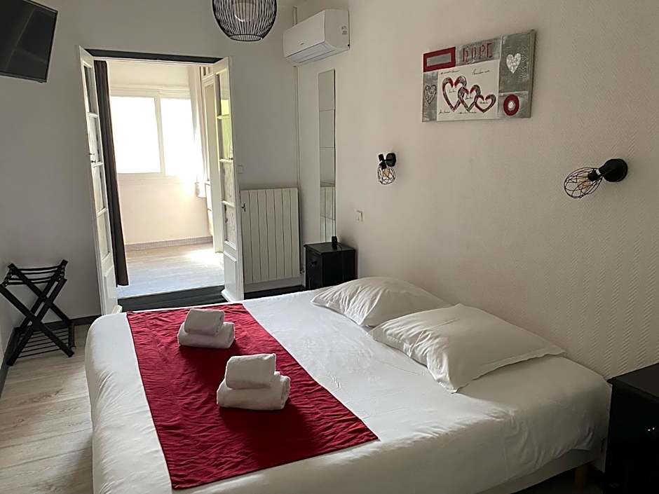 Photo 1 of 14 of Double Room