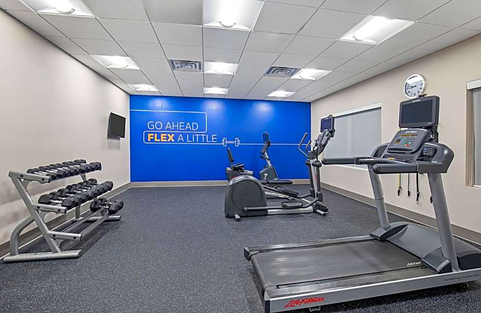 Holiday Inn Express & Suites - Carrollton West By IHG