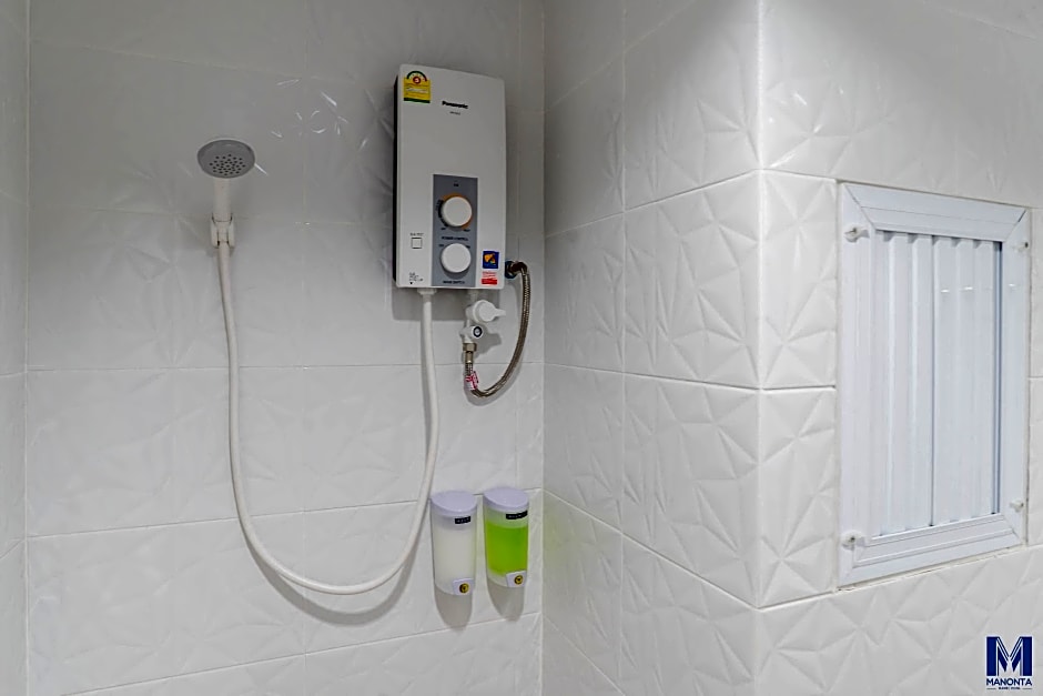 Manonta Budget Hotel