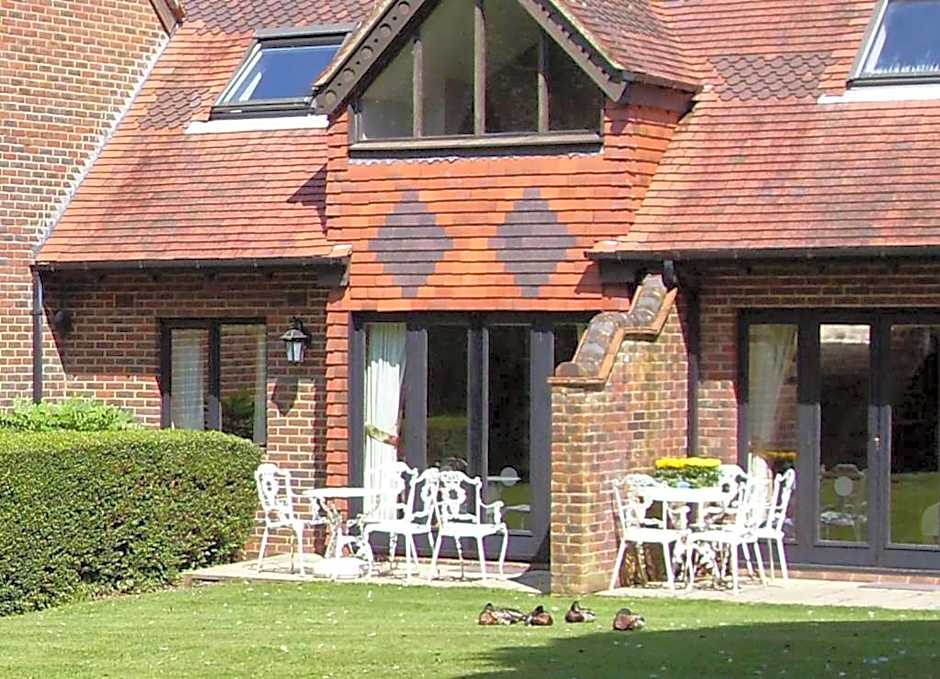 Elmers Court Hotel