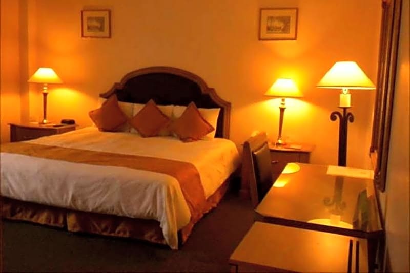 Best Western Centro Cadereyta