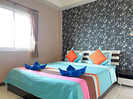 Sea Beach Koh Larn 1