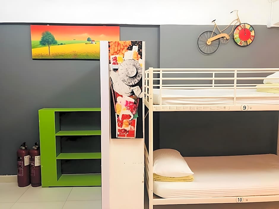 Hi Backpackers (Hong Kong Hostel Group)