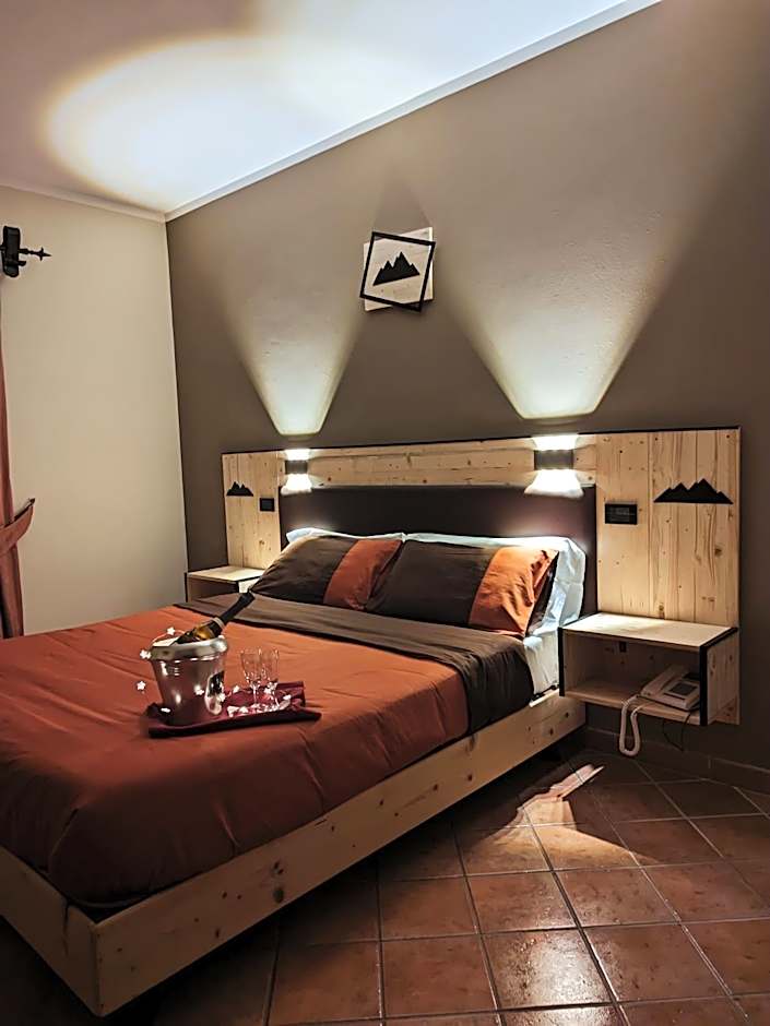 Hotel Altopiano Delle Rocche