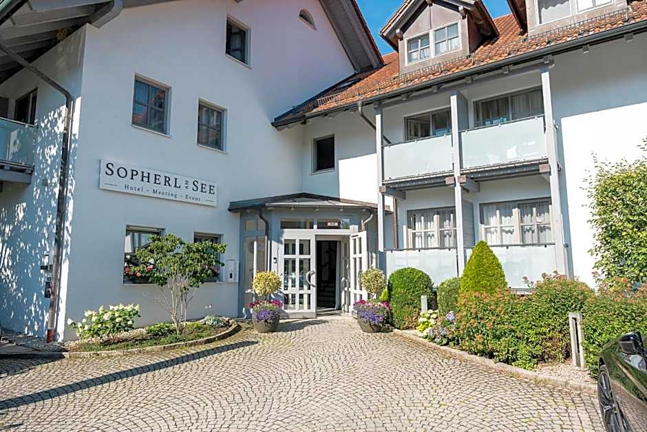 Sopherl am See - Frühstück auf der Seeterrasse, sehr ruhig und wunderschön am See, 3 Minuten nach Oberpfaffenhofen, viele Radtouren, Restaurants & Cafes in der Umgebung
