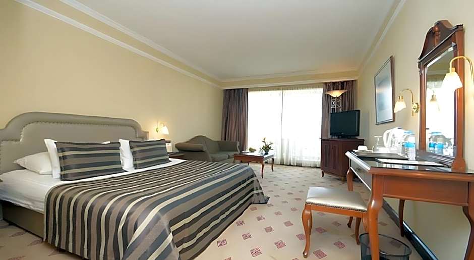 Karaca Hotel