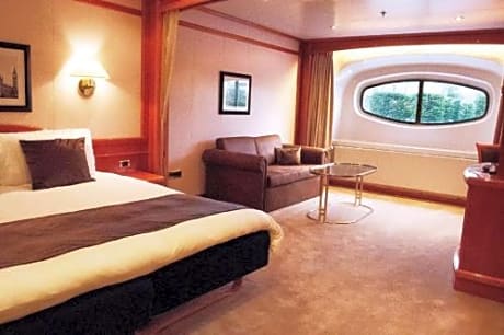 sunborn yacht executive room