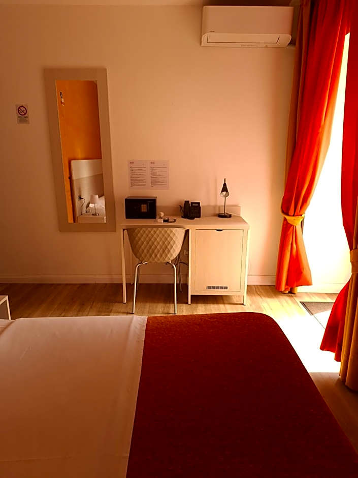 San Max Hotel