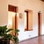 Los Pilares Hotel