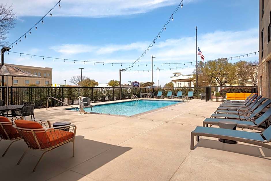 Hampton Inn By Hilton And Suites San Marcos