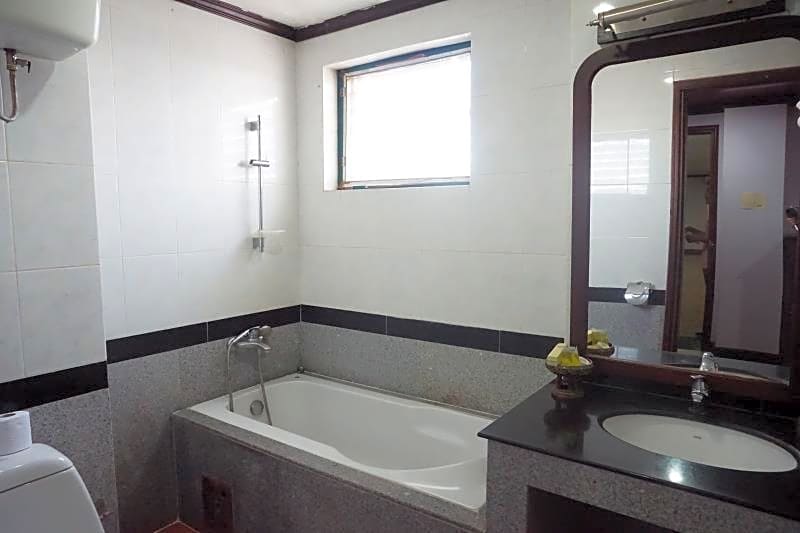 Vansana Riverside Hotel