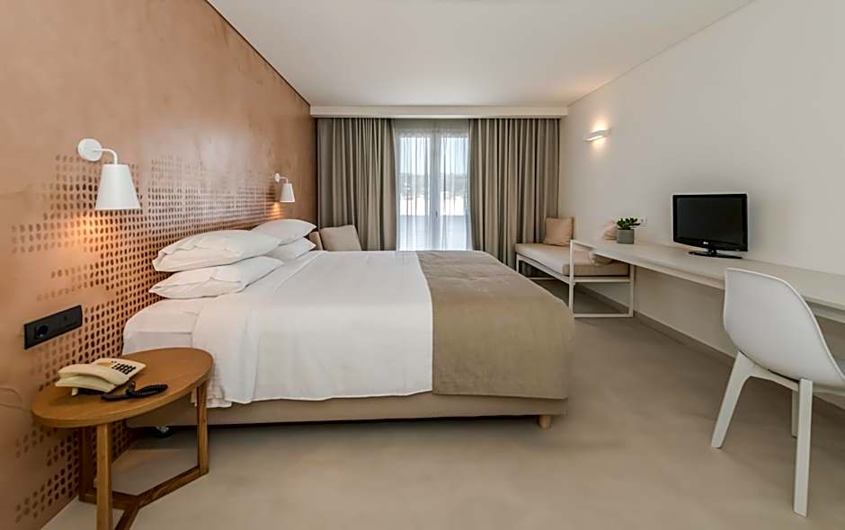 Bitzaro Grande Hotel & Suites