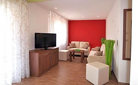 2-Bedroom Apartment with Living Room