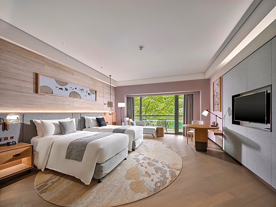 The Yuluxe Sheshan, Shanghai, A Tribute Portfolio Hotel (Formerly Le Meridien She Shan Shanghai)