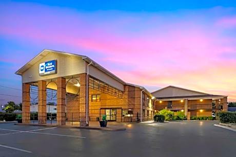 Best Western Celebration Inn & Suites