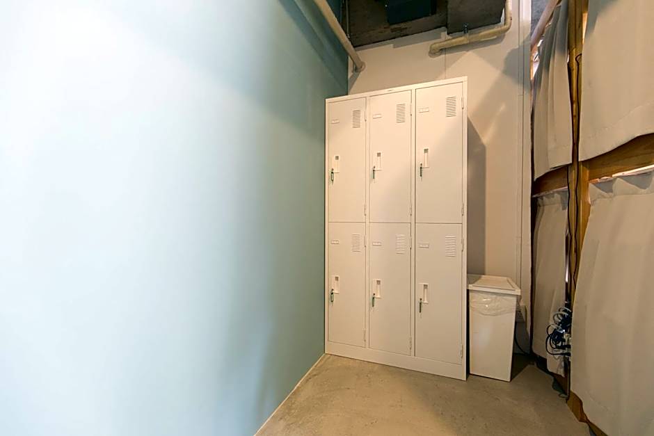 hostel DEN