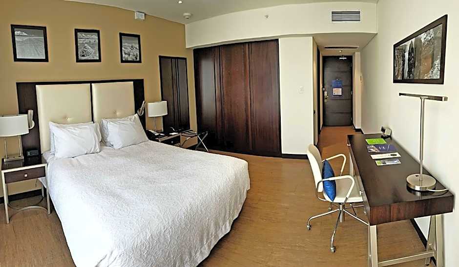 Hampton Inn By Hilton Santa Cruz Equipetrol