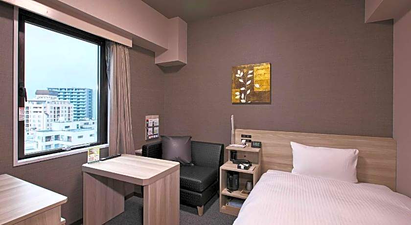 Hotel Route-Inn Toyama Ekimae