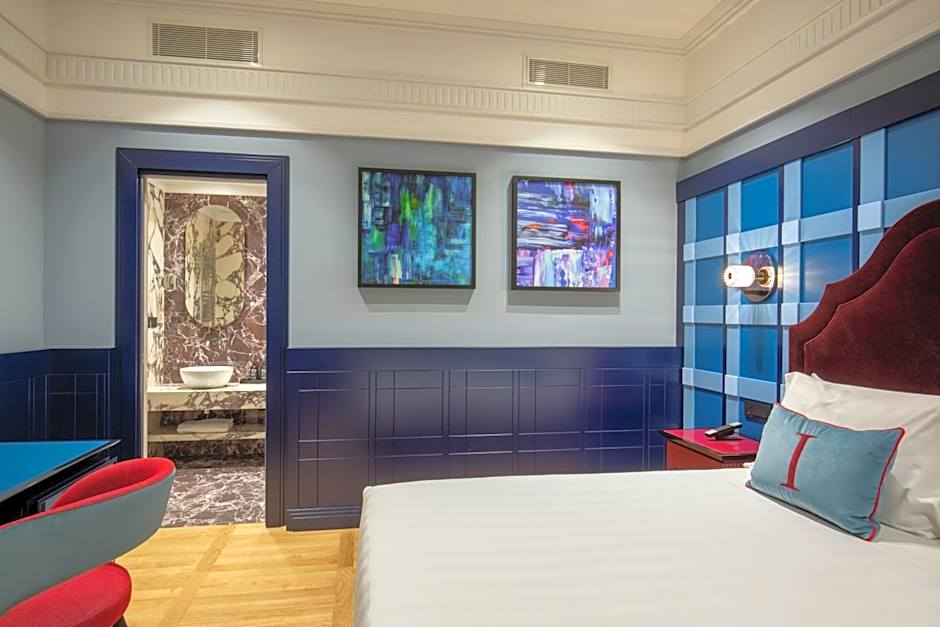 The Independent Hotel