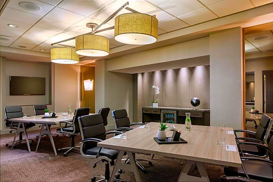 Renaissance Los Angeles Airport Hotel