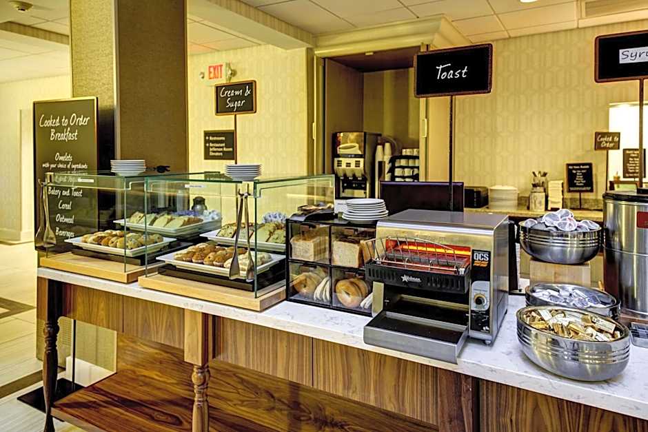 Embassy Suites By Hilton Hotel Williamsburg