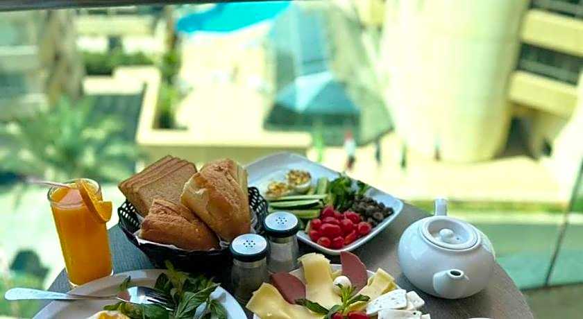 King Suites Hotel