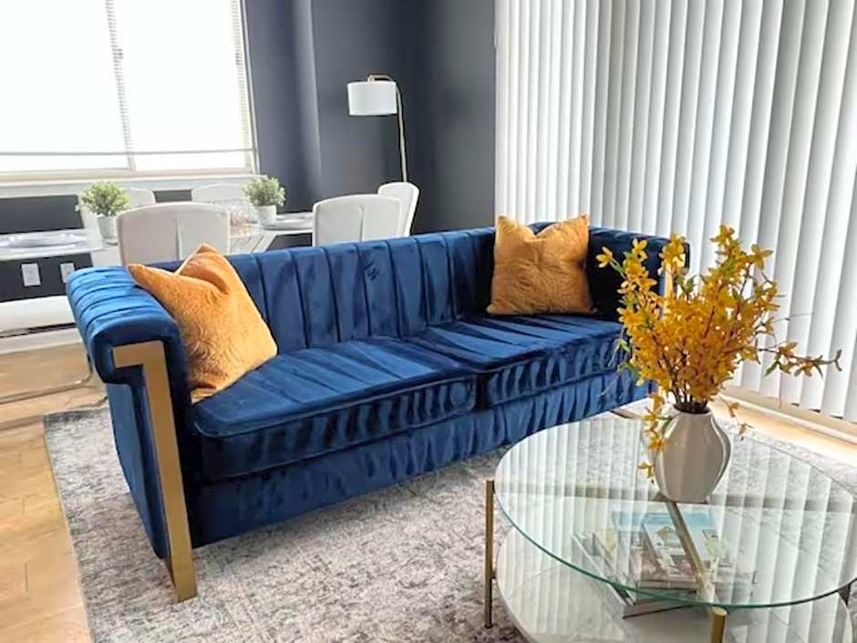 Elegant King Suite Metro DC