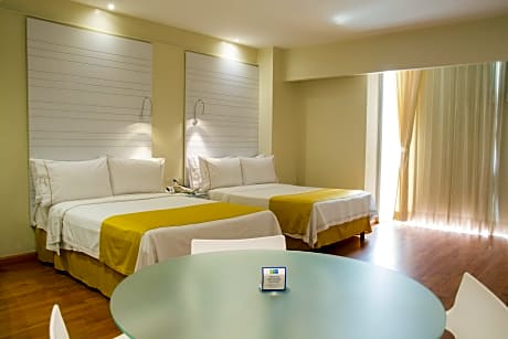 2 Double Beds Family Suite Nonsmoking